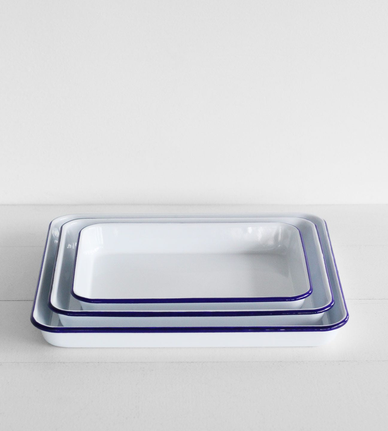 Traditional Enamel Swiss Roll Pan Father Rabbit Limited