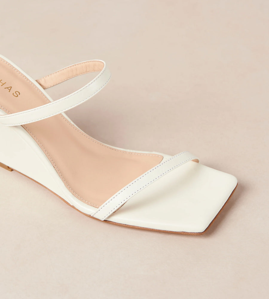 Alohas | Paixao Leather Sandals | Cream