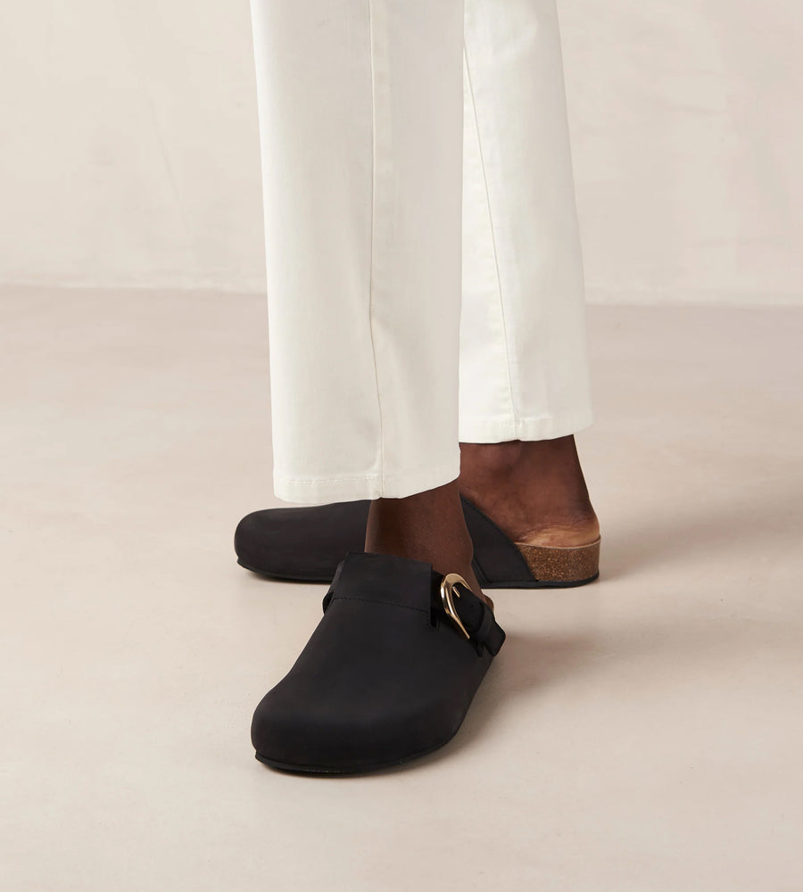 Alohas | Travis Leather Mules | Black