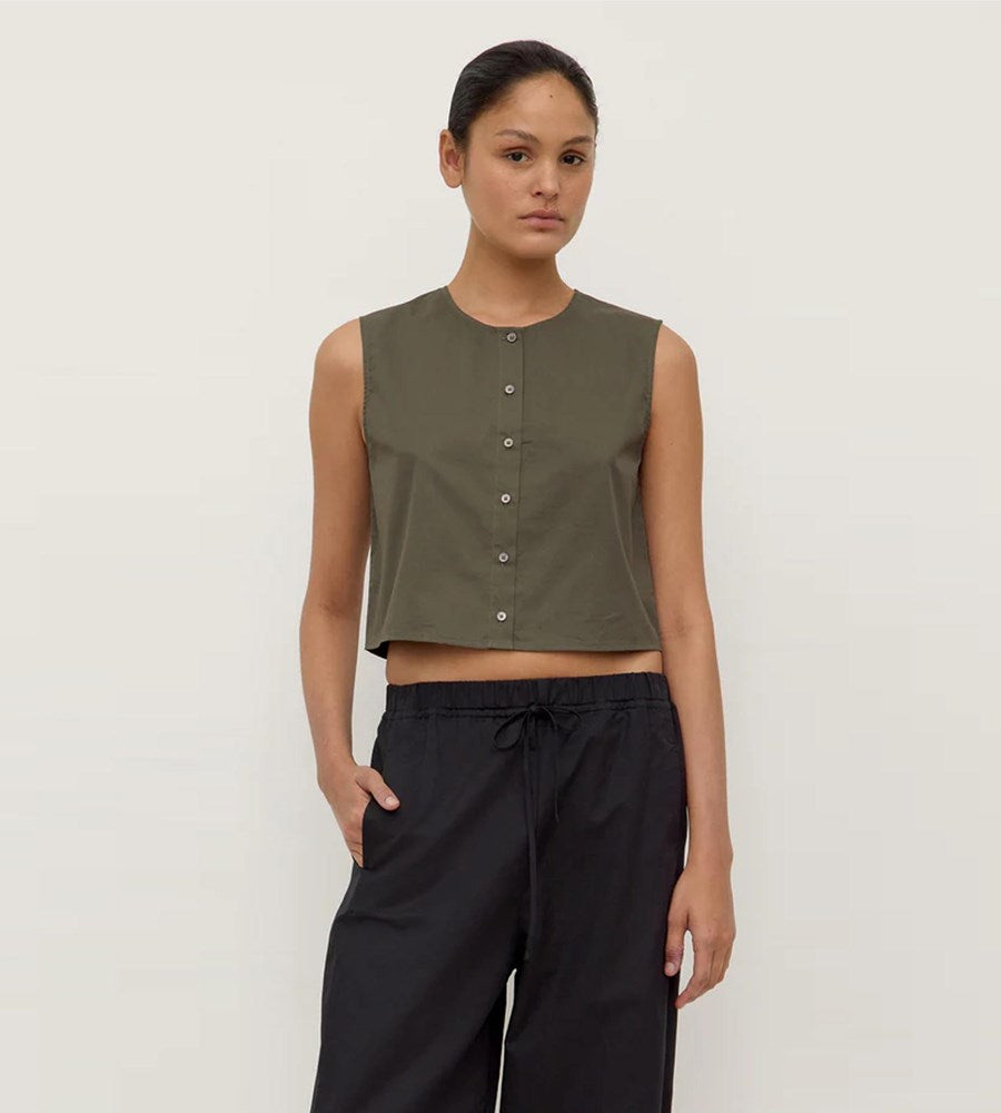 Assembly Label | Cherri Button Front Top | Moss
