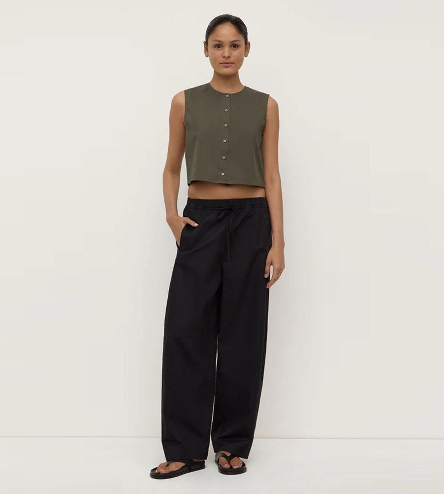 Assembly Label | Cherri Button Front Top | Moss