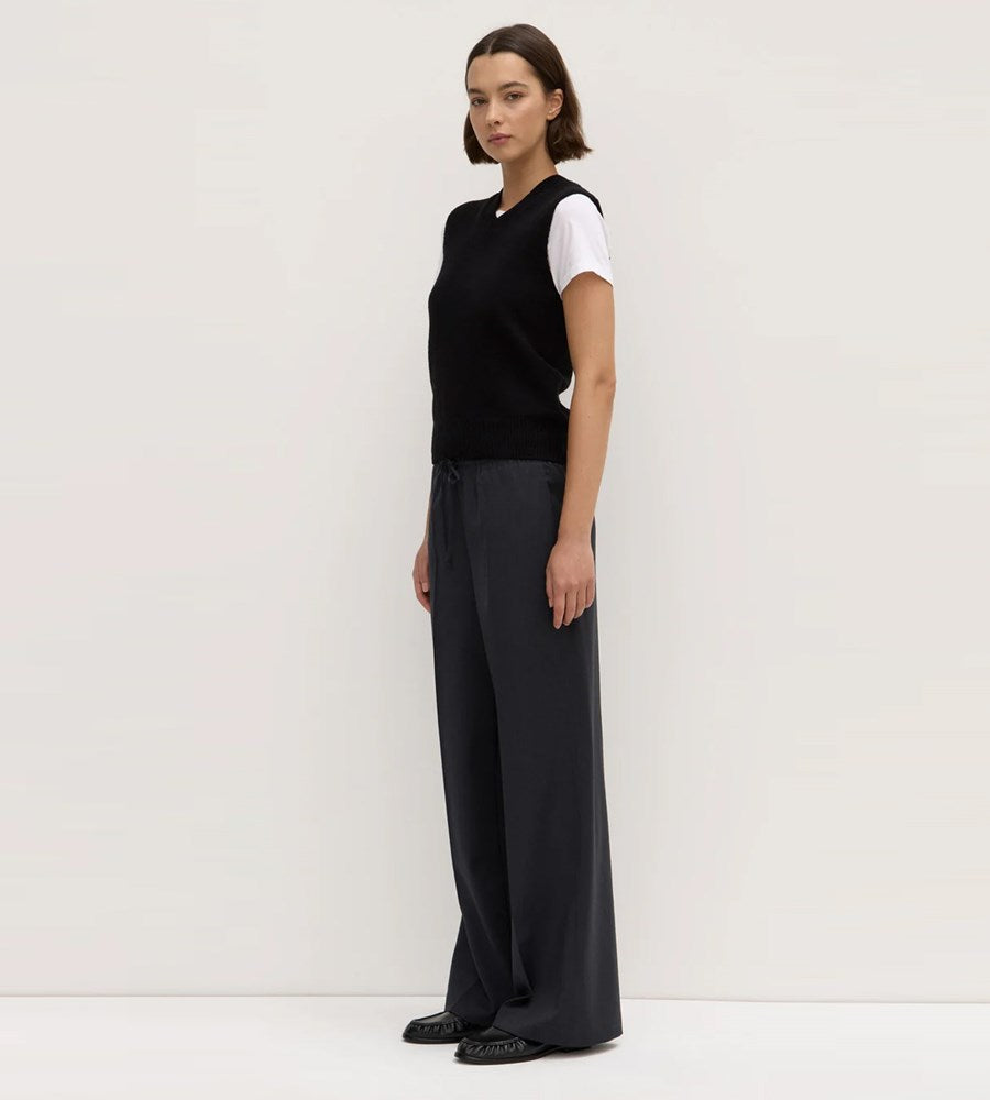 Assembly Label I Corby V-Neck Knit Top I Black