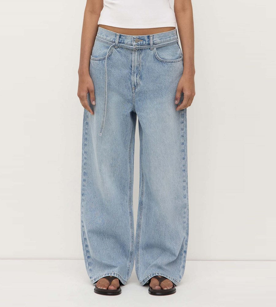 Assembly label | Loose Fit Jean | Mid Stone Wash