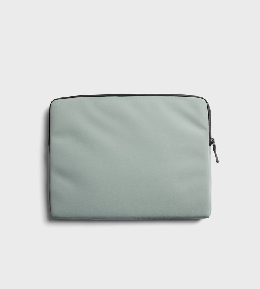 Bellroy | Laptop Caddy 16' | Eucalyptus