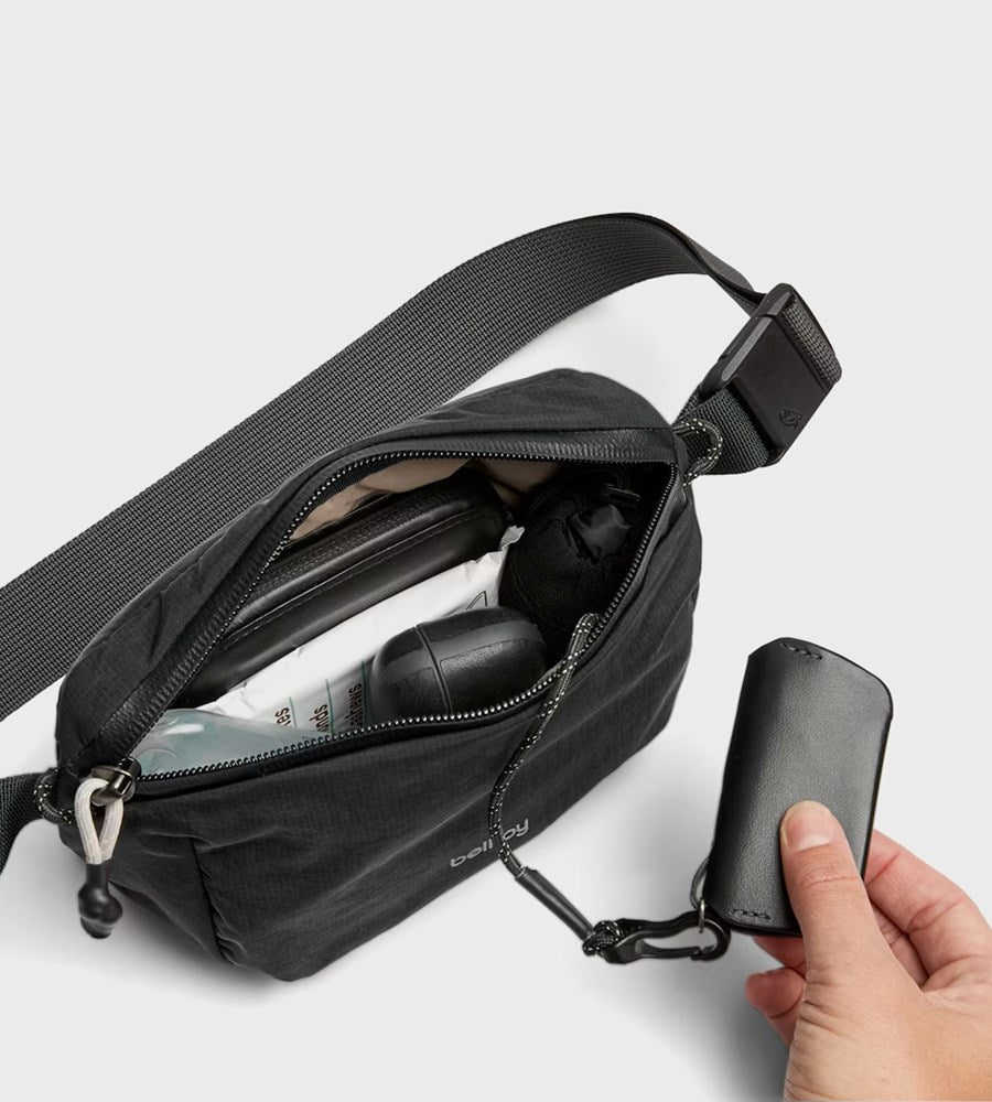 Bellroy | Lite Belt Bag | Black