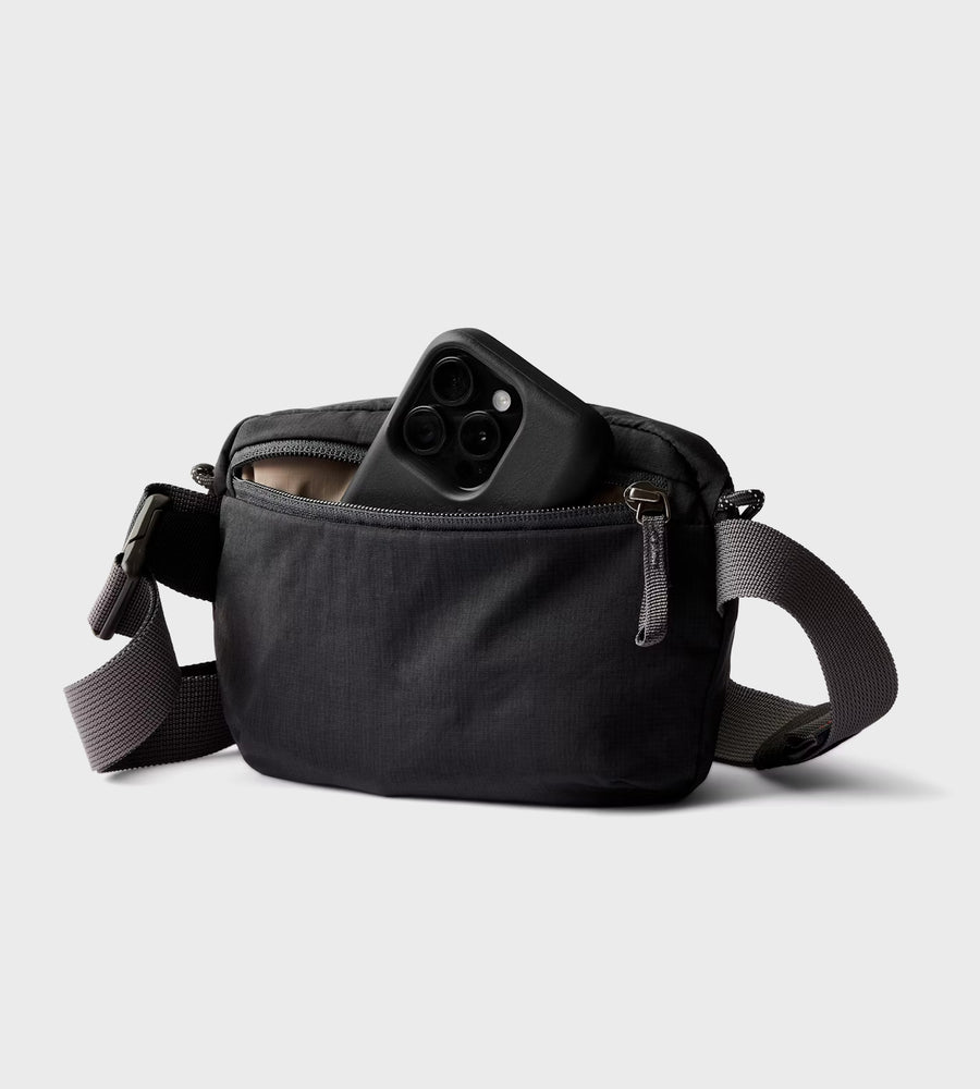 Bellroy | Lite Belt Bag | Black