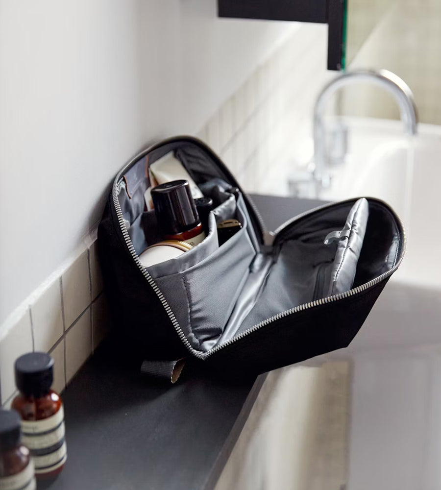 Bellroy | Toiletry Kit Plus | Black