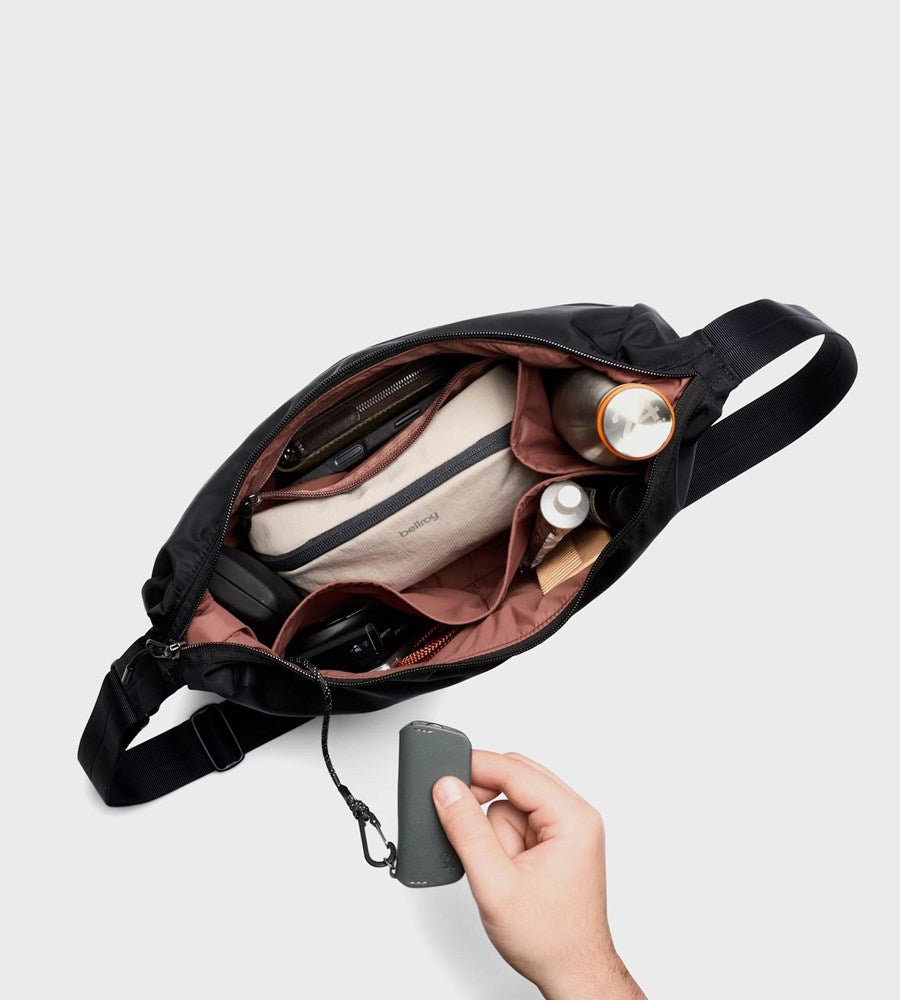 Bellroy | Laneway Crescent Bag 7L | Ink