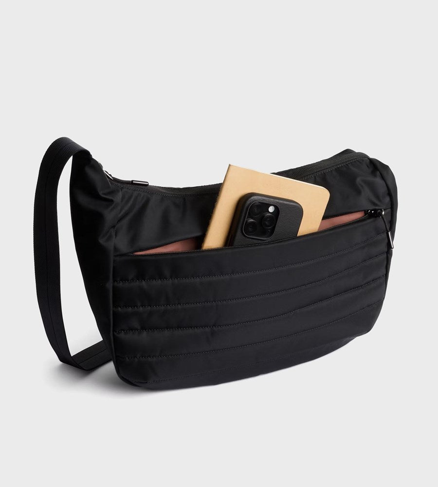 Bellroy | Laneway Crescent Bag 7L | Ink