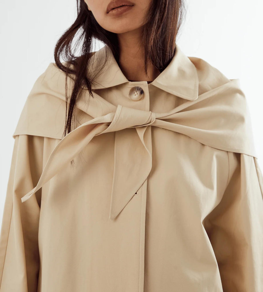 Commonplace | Summer Trench w/ Detachable Scarf | Tan