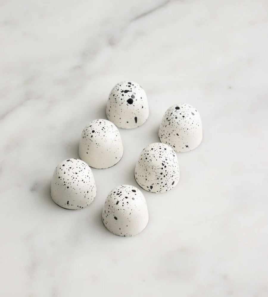 House of Chocolate | Cookie and Cream Bon Bon Box