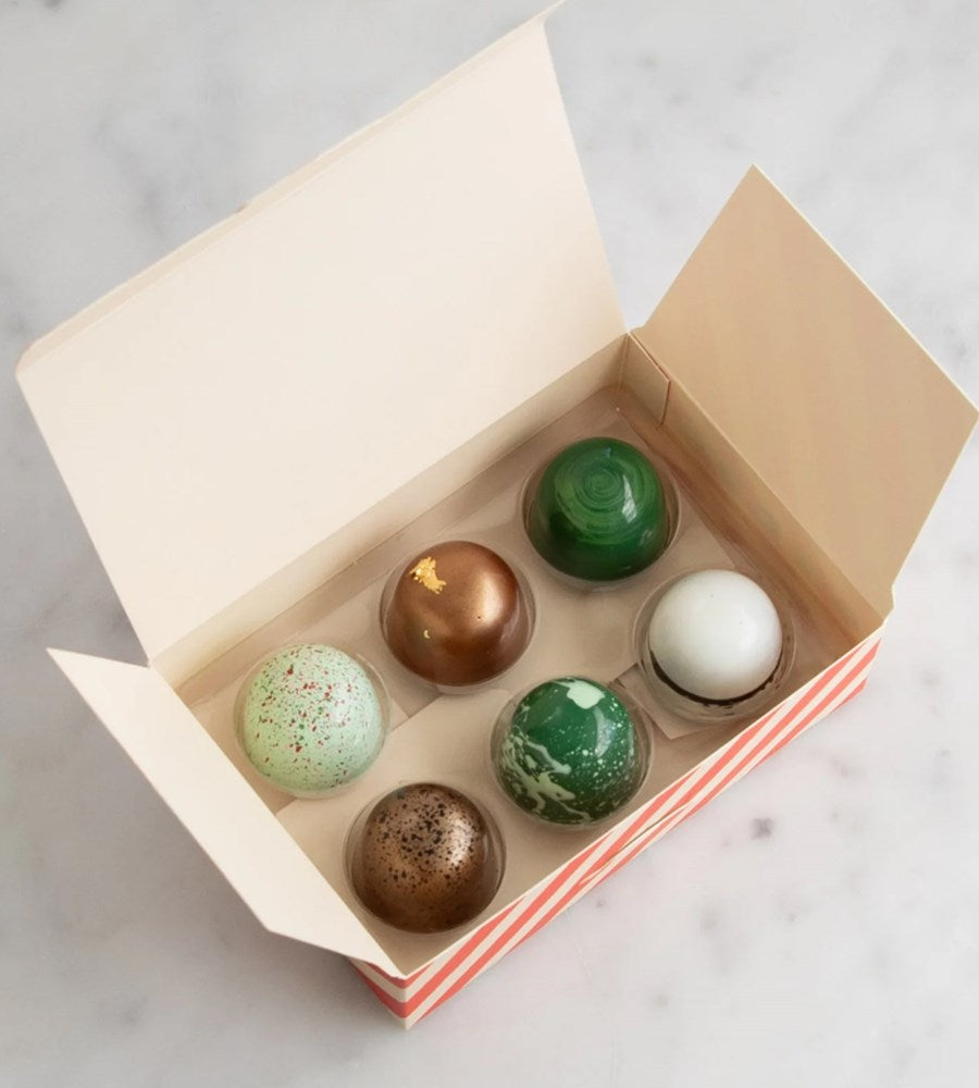 House of Chocolate | Merry Christmas 6 piece bon bon box
