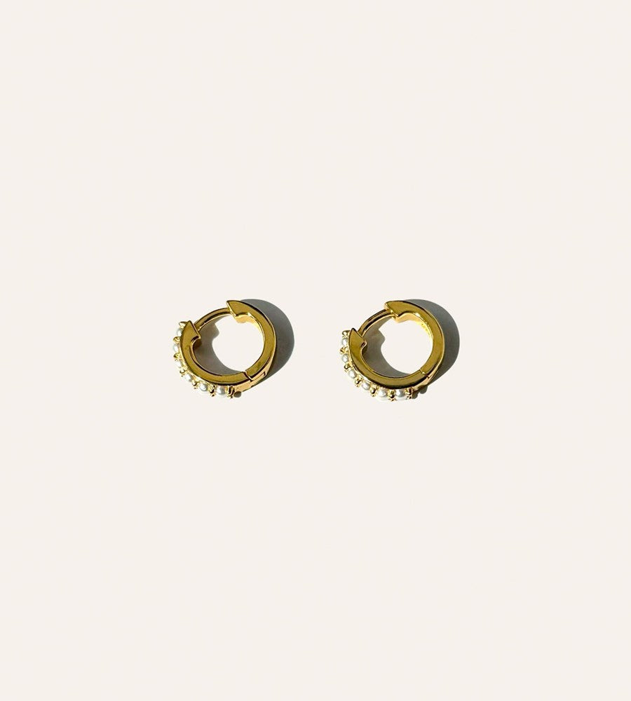 La Dailie | The Gracie Mini Pearl Hoops | Gold