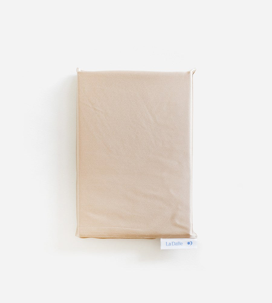 La Dailie | The Deep Sleep Silk Pillowcase | Queen | Taupe
