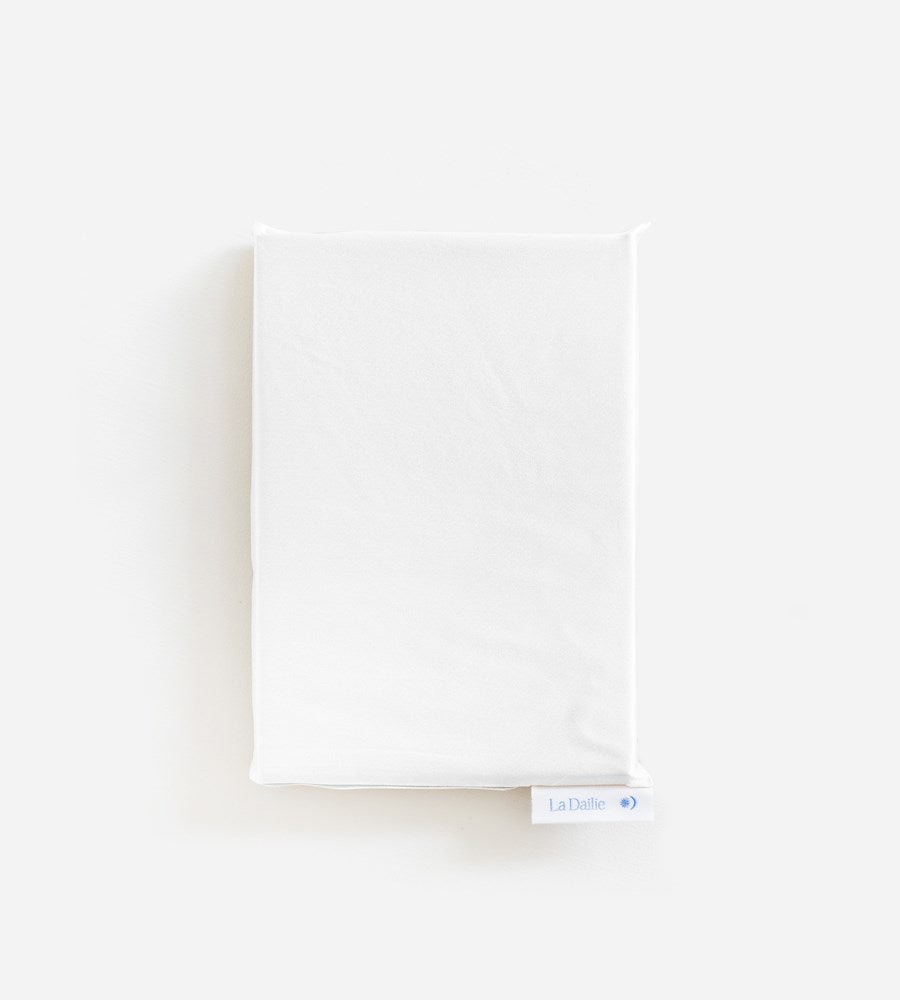 La Dailie | The Deep Sleep Silk Pillowcase | King | Milk