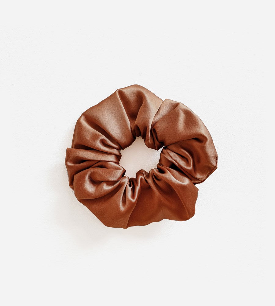 La Dailie | The Classic Silk Scrunchie | Espresso