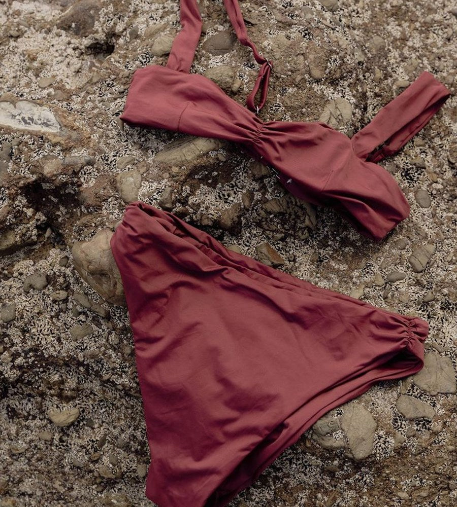 Lawrence | Vela Top | Deep Red