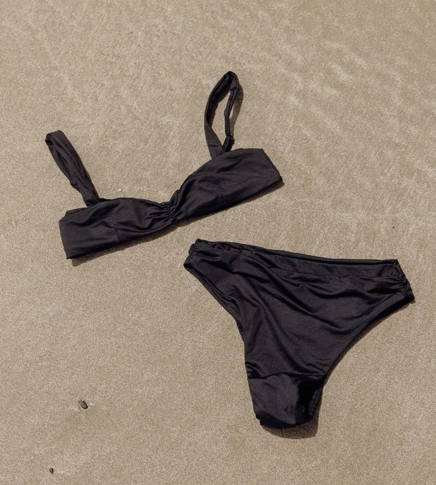 Lawrence | Vela Top | True Black