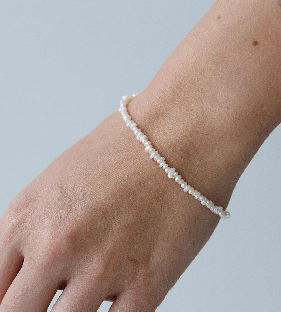 Sophie | Micro Pearl Bracelet Gold