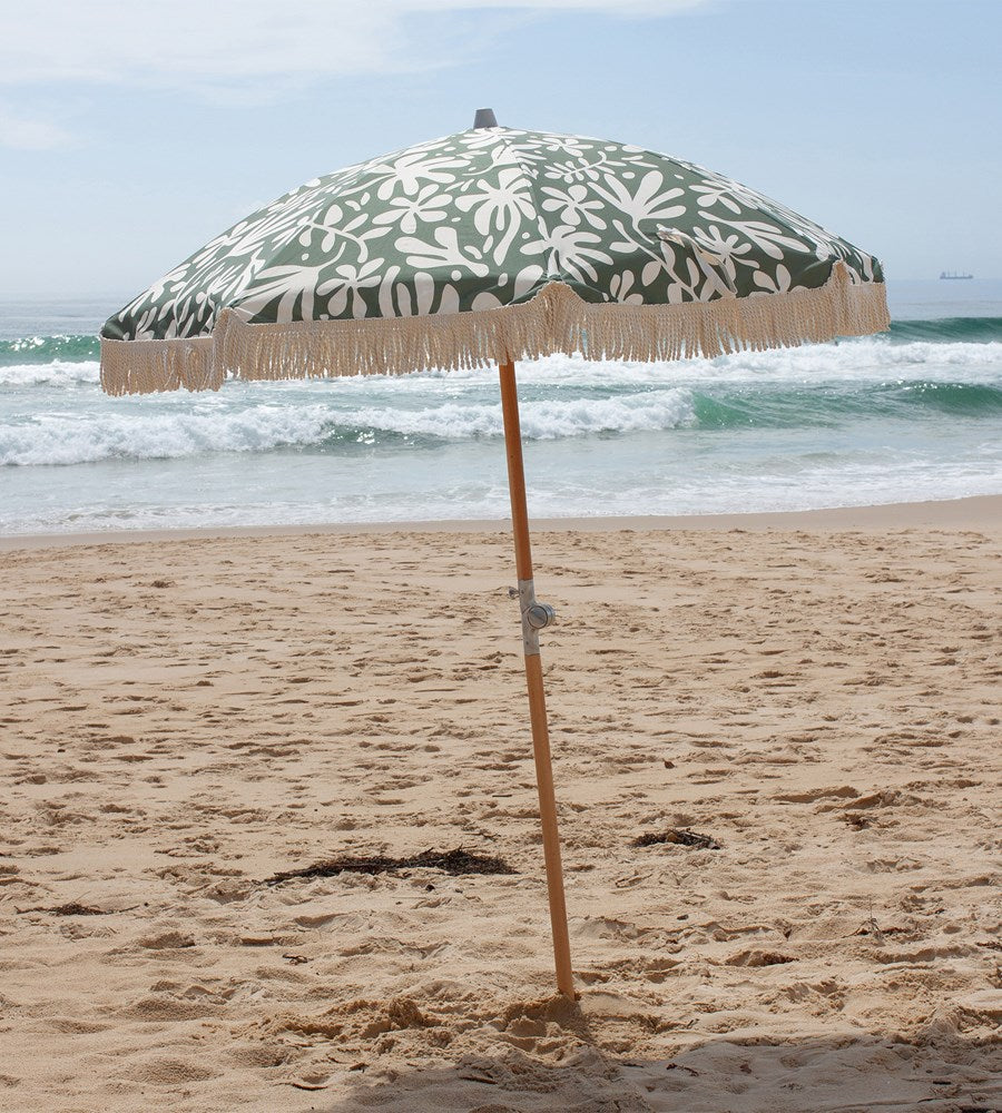 SunnyLife I Luxe Beach Umbrella The Vacay I Olive