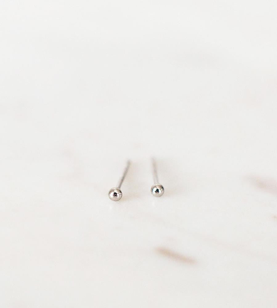 Sophie | Blink Studs Earrings