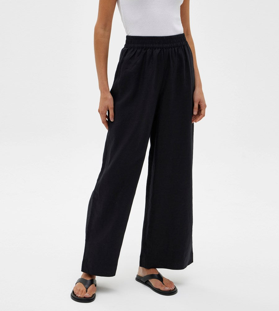 Assembly Label | Nilsa Pant | Black