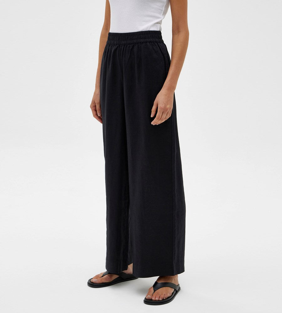 Assembly Label | Nilsa Pant | Black