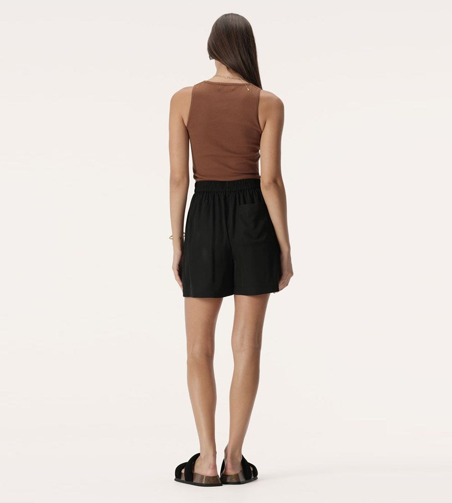 Elka Collective | Harwood Short | Black