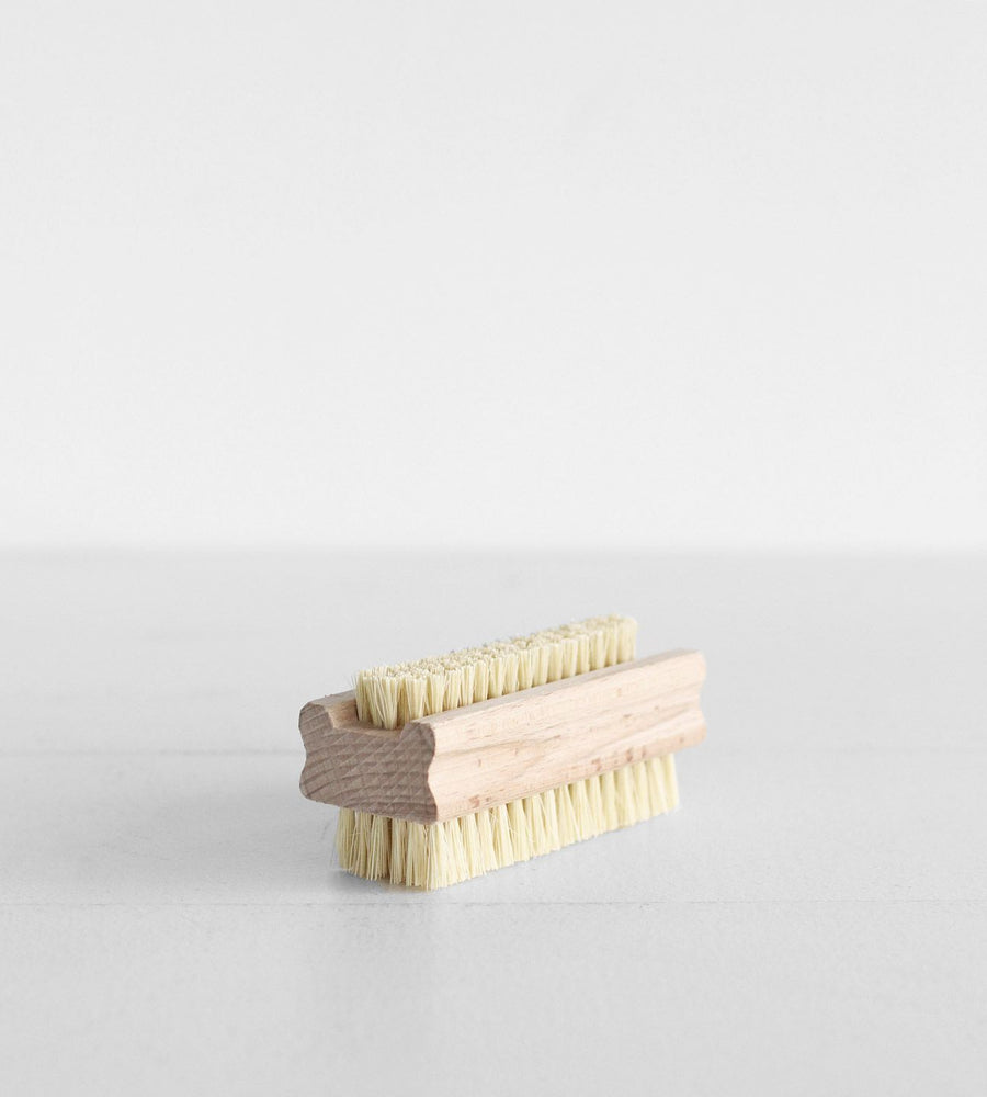 Nail Brush in Beechwood with Tampico Bristle