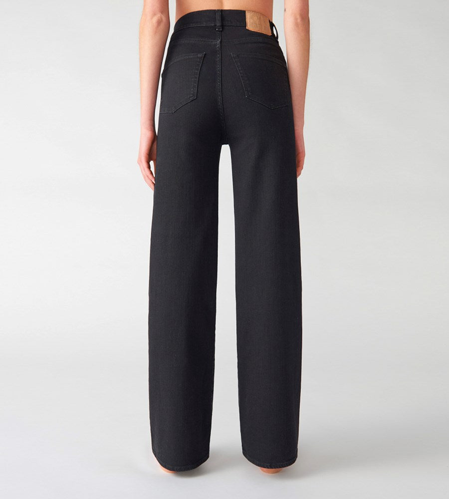 Jeanerica | Women's Pyramid 5-Pocket Jeans | Black 2 Weeks