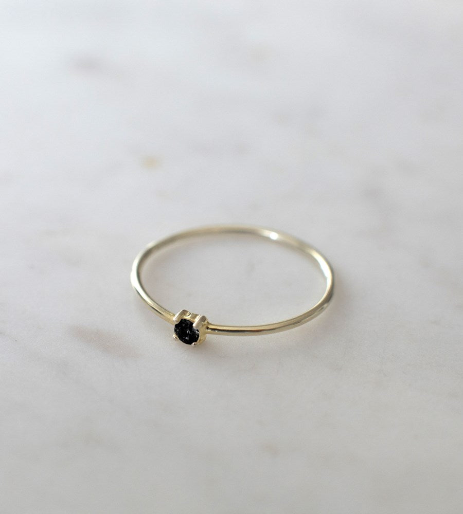 Sophie | Mini Rock Ring Black | Gold
