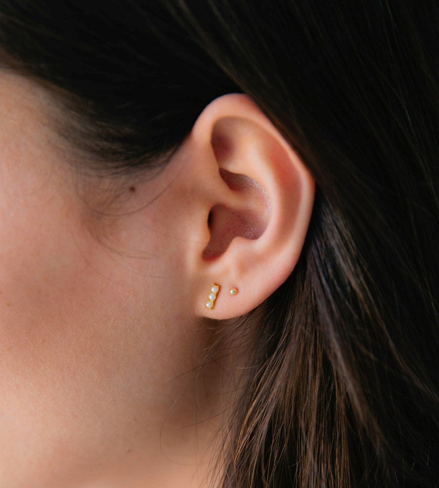Sophie | Pearl Bar Stud Earrings