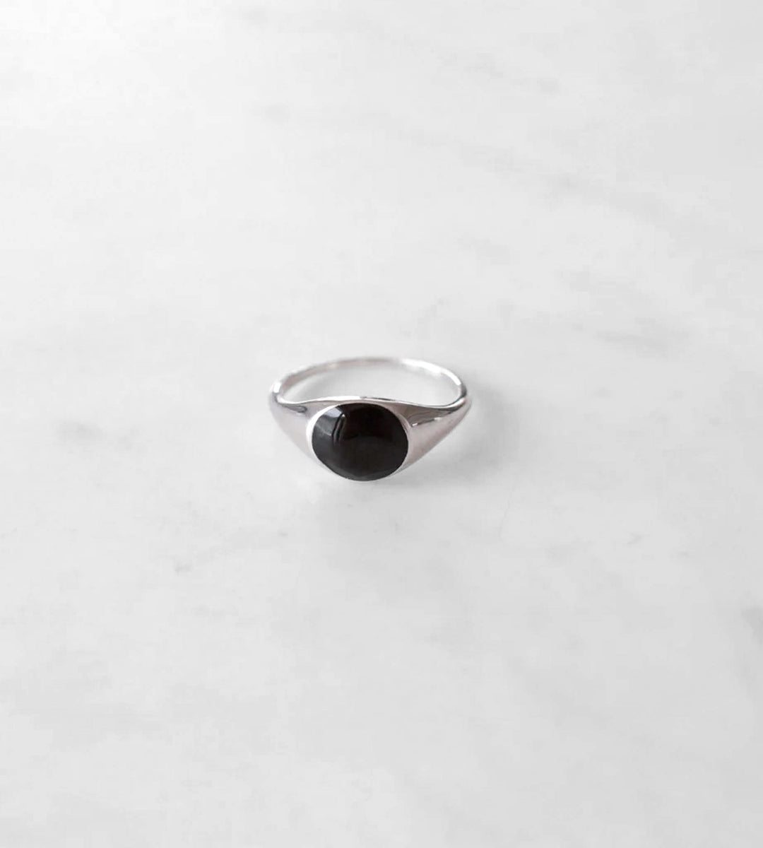 Sophie | Sweet Signet Ring Black | Silver
